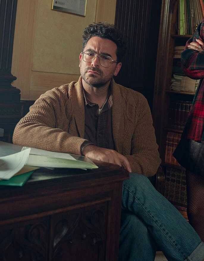 Дэн Леви в сериале «Половое воспитание» Дэн Леви в сериале «Половое воспитание»