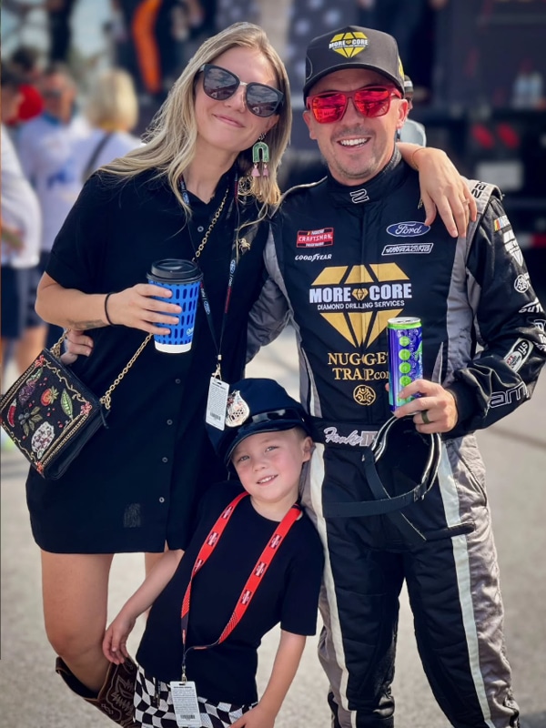 Фрэнки Муниз с женой Пейдж Прайс и сыном