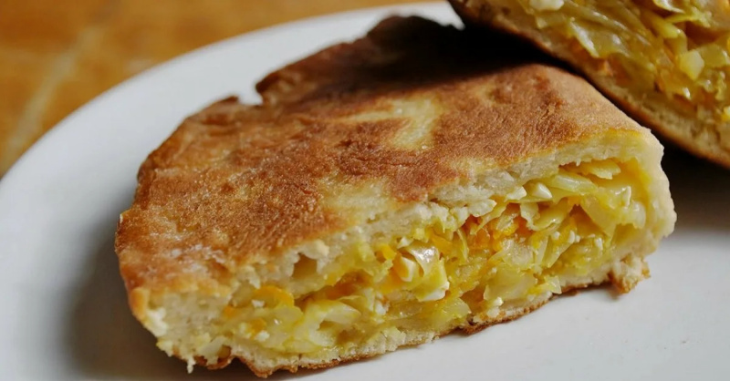 Капустная шарлотка оказалась вкуснее привычных сладких пирогов