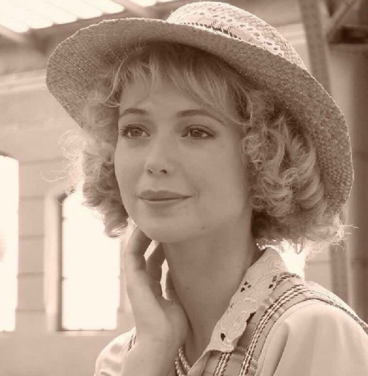 Елена Захарова в молодости