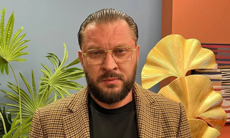 Марк Бартон  рассказал о потере сына и мамы