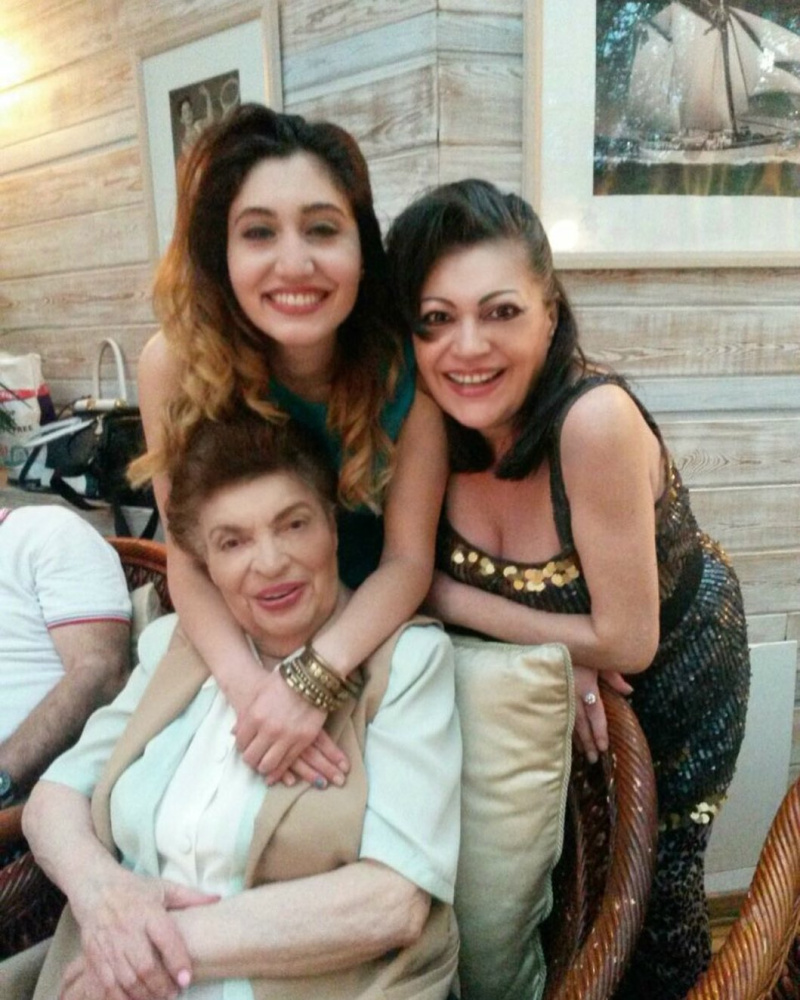 Ирина Отиева  с дочерью