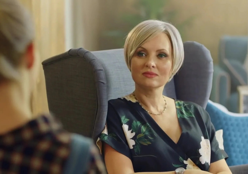 Елена Ксенофонтова в сериале «Кухня. Война за отель»
