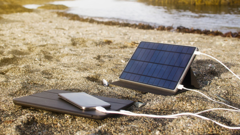 Солнечные батареи помогают получать энергию дома, на даче и в дороге