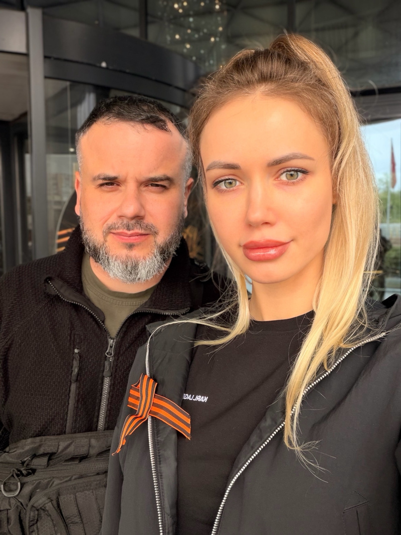 Даниил Безсонов с женой Дарьей