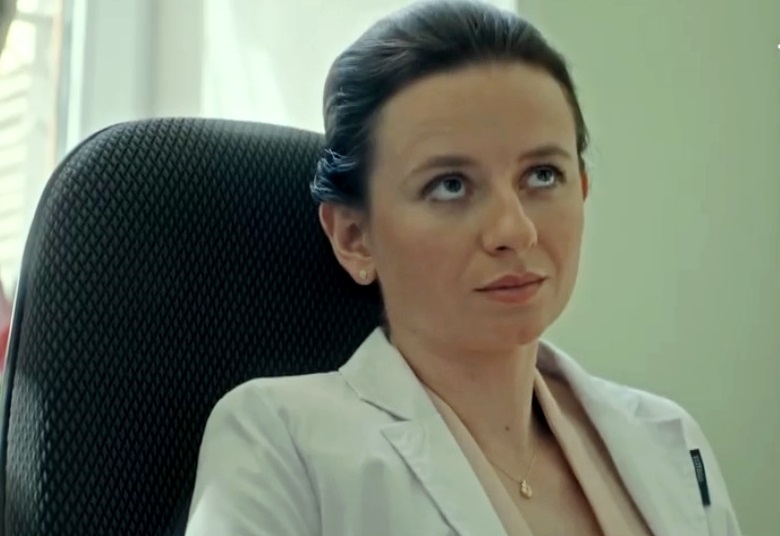 Вера Соловьева в сериале «Зовите Ермолова!»