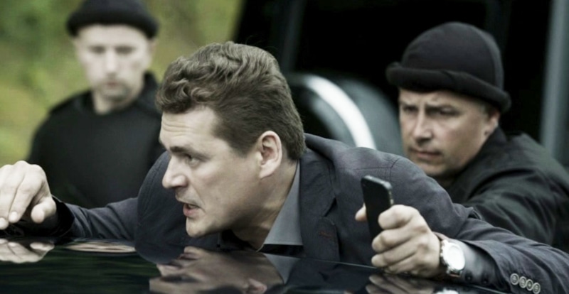 Кадр из сериала «Тонкий лед» 