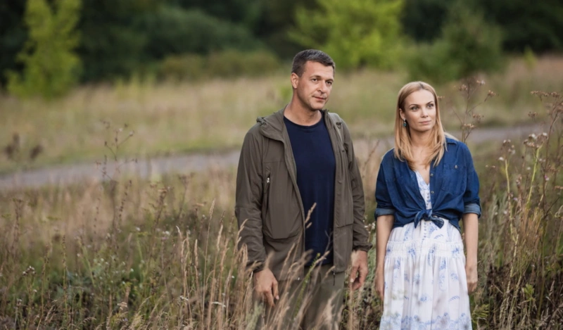 Кадр из сериала «Сережки с сапфирами» Кадр из сериала «Сережки с сапфирами»
