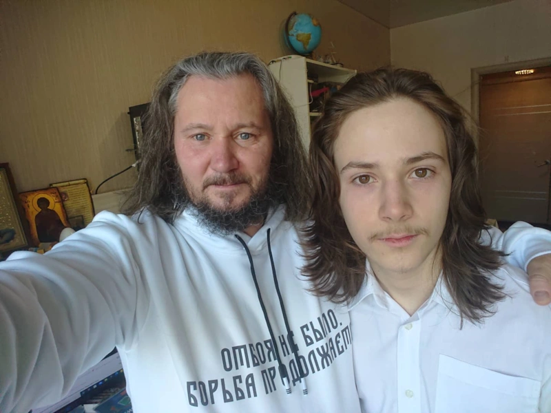 Максим Сырников с семьей Максим Сырников с семьей