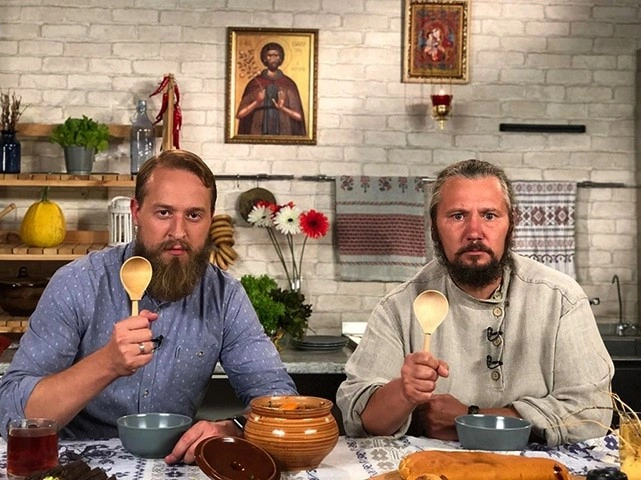 Максим Сырников и Олег Робин в программе «Монастырская кухня» Максим Сырников и Олег Робин в программе «Монастырская кухня»