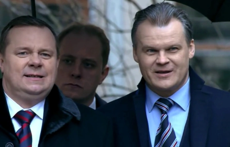 Кадр из сериала «Гений» 