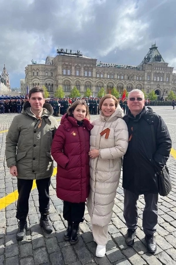Владимир Абашкин с семьей