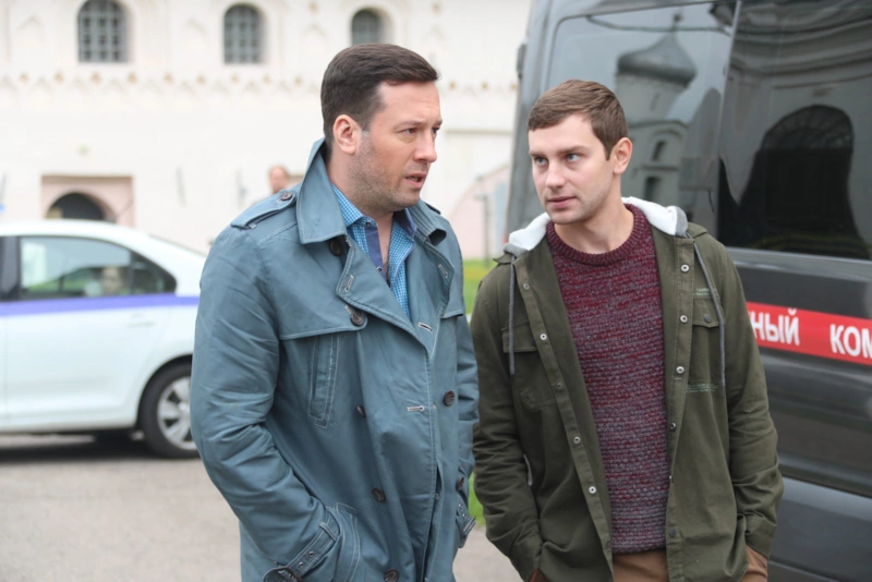 Дмитрий Мазуров и Илья Ильиных в сериале «Перекати поле»
