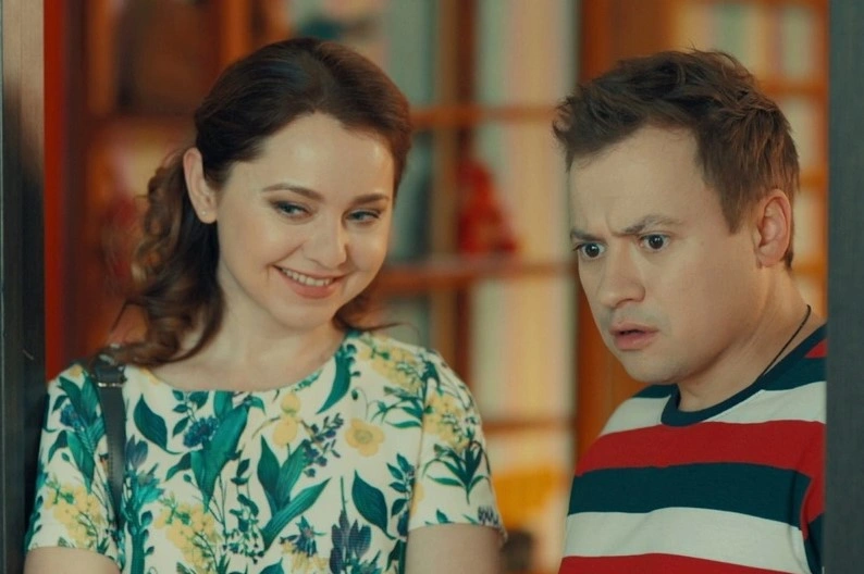 Андрей Гайдулян и Валентина Рубцова в сериале «СашаТаня»