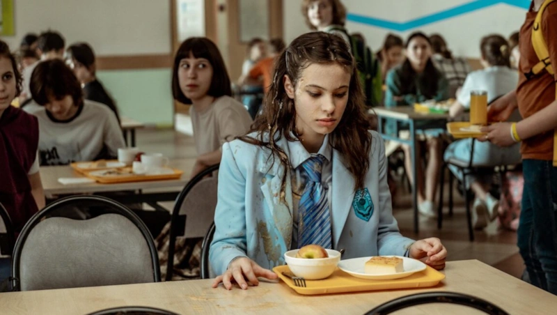 Кадр из сериала «Плакса» Кадр из сериала «Плакса»