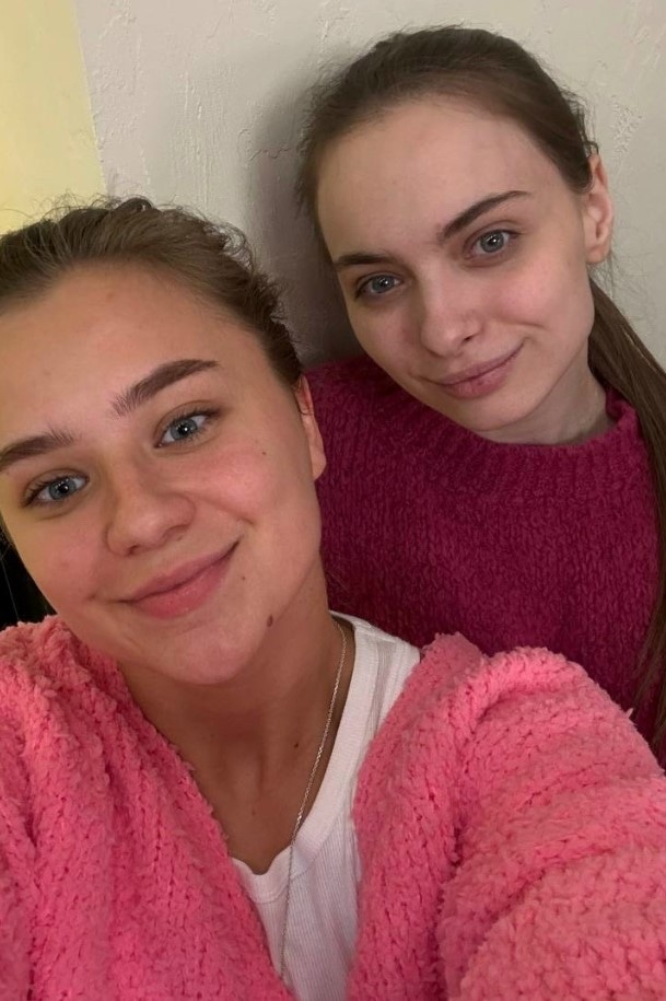 Елизавета Павлухина и Катя Адушкина