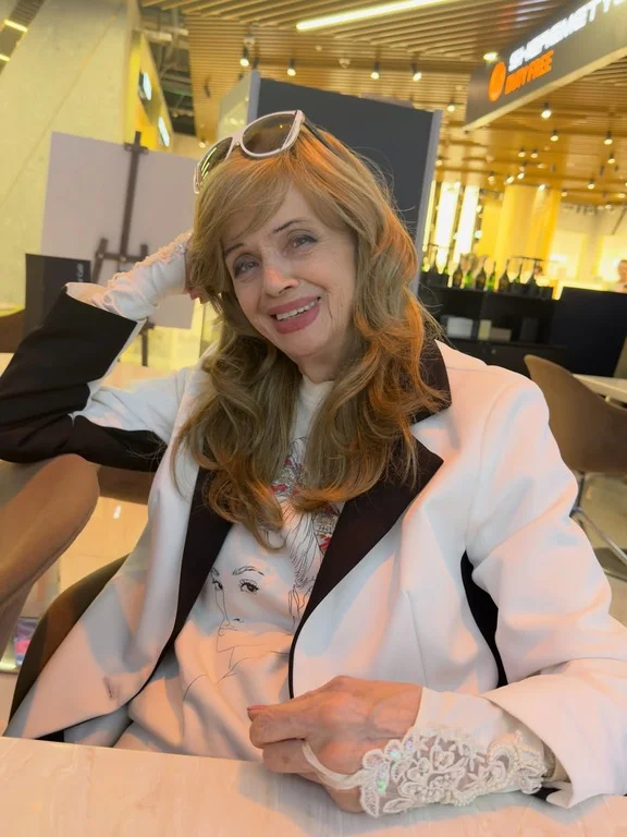 Солистка группы «Самоцветы» Елена Преснякова