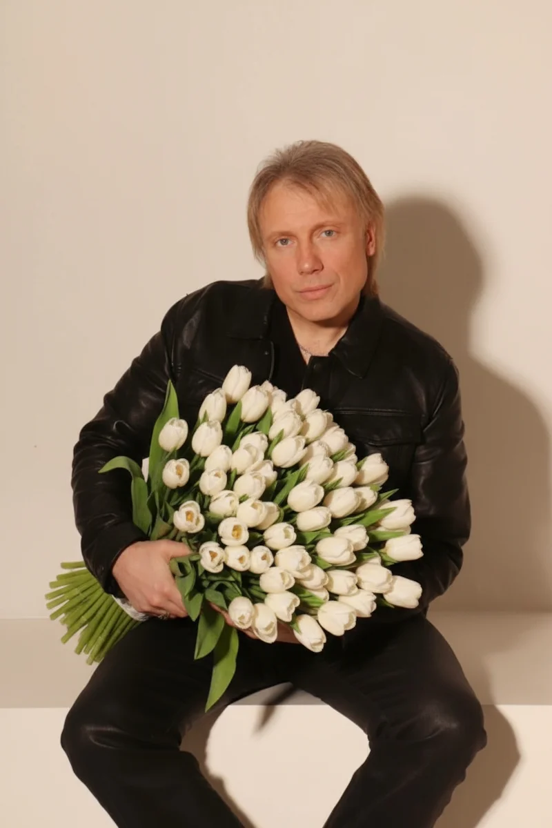 Солист группы «Белый орел» Денис Косякин