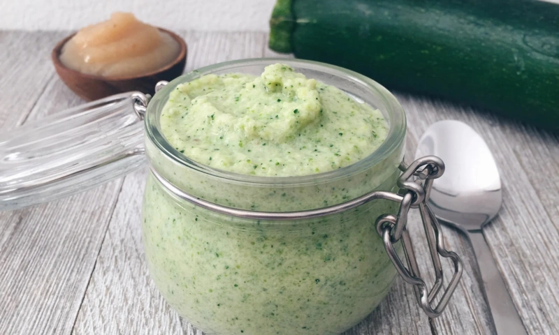 Кабачковое масло готовят медленным томлением до густой кремовой пасты