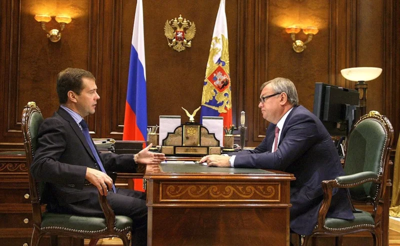 Дмитрий Медведев и Андрей Костин 