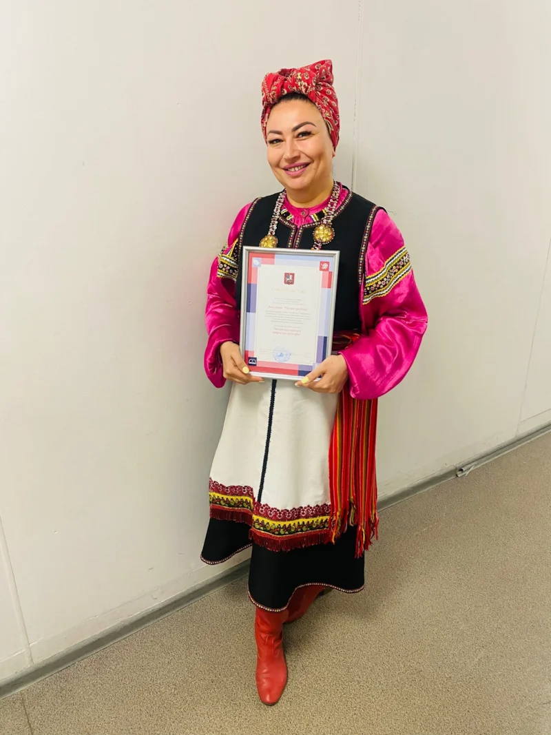 Певица и руководитель фолк-группы «Русский праздник» Лаура Карапетян