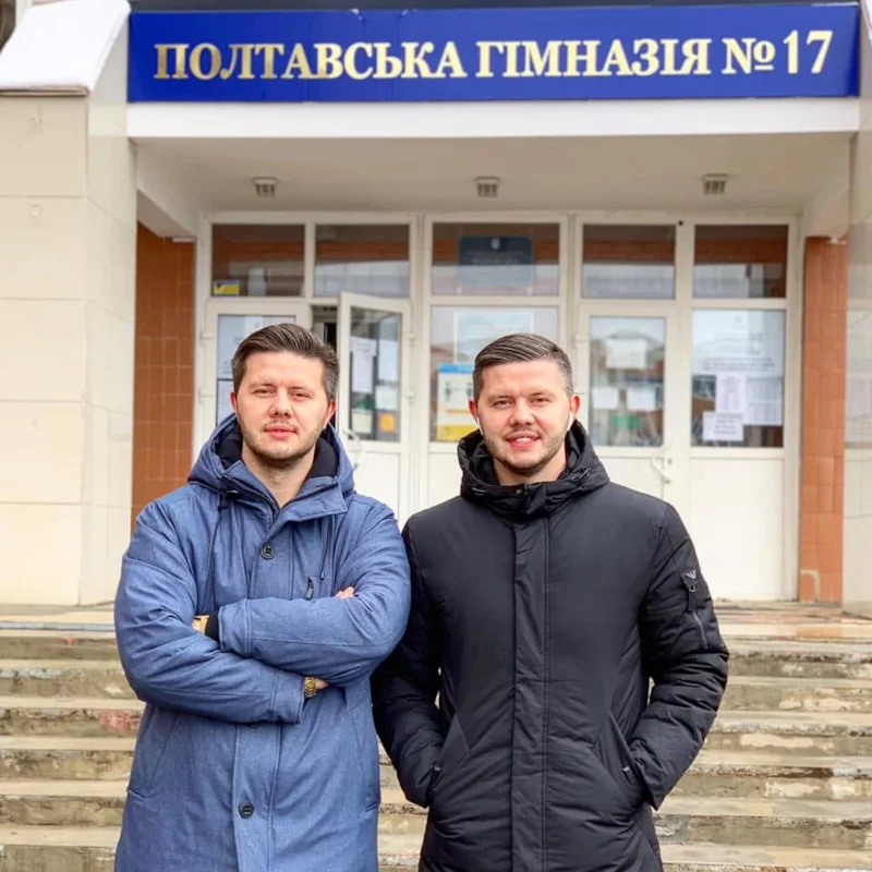 Алексей Рева и его брат-близнец Игорь Алексей Рева и его брат-близнец Игорь