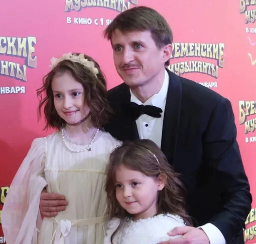 Санта Нужная и Алексей Нужный