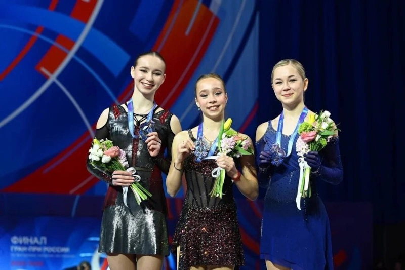 Камилла Нелюбова и Алиса Двоеглазова Камилла Нелюбова и Алиса Двоеглазова
