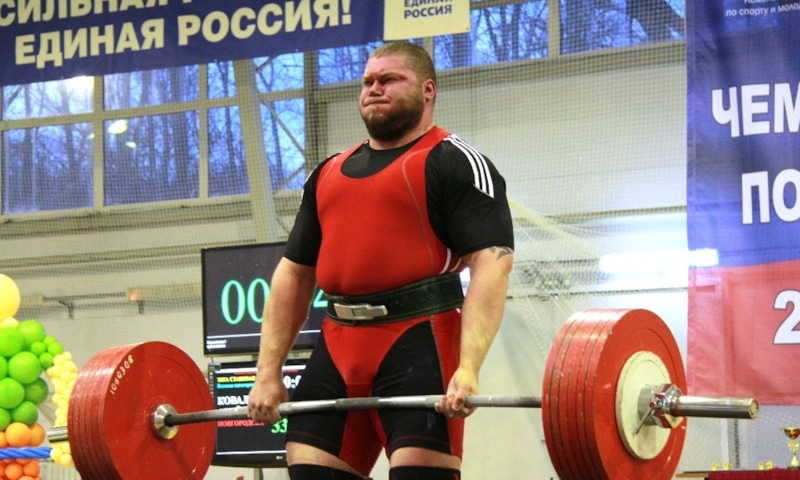 Мнацаканов пауэрлифтер