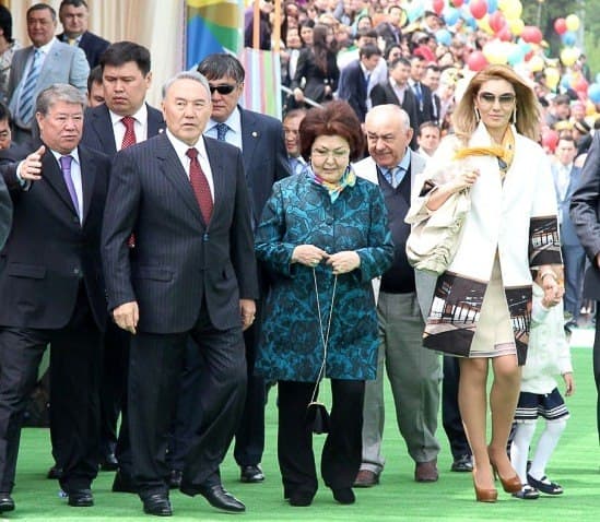 Нурсултан Назарбаев с супругой