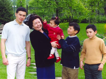 Жена и внуки Нурсултана Назарбаева