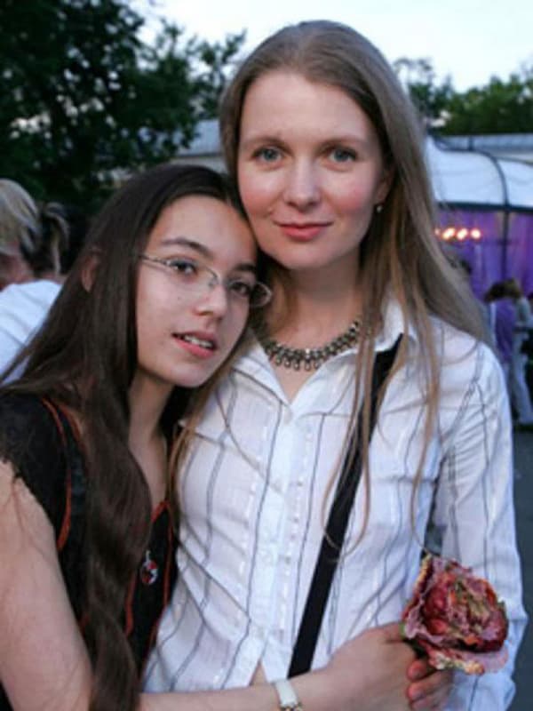 Анастасия Немоляева с дочерью