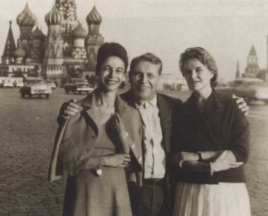 Марк и Лилия Бернес с женой чешского режиссера Я. Кадара