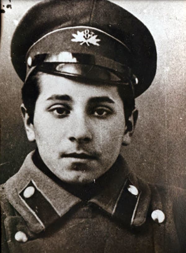 Михаил Зощенко в молодости