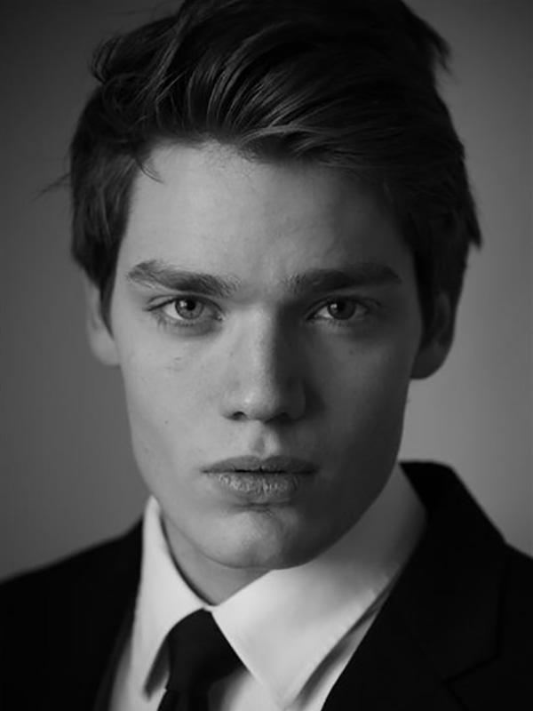 Фото Доминик Шервуд