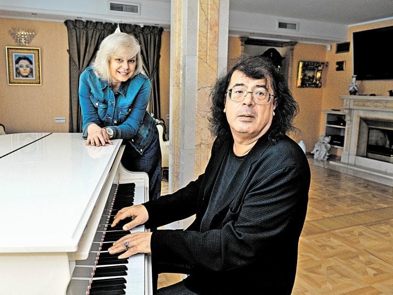 Игорь Корнелюк с женой