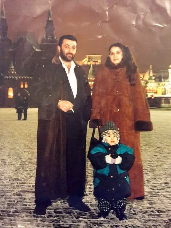 Михаил Хачатурян с женой и сыном