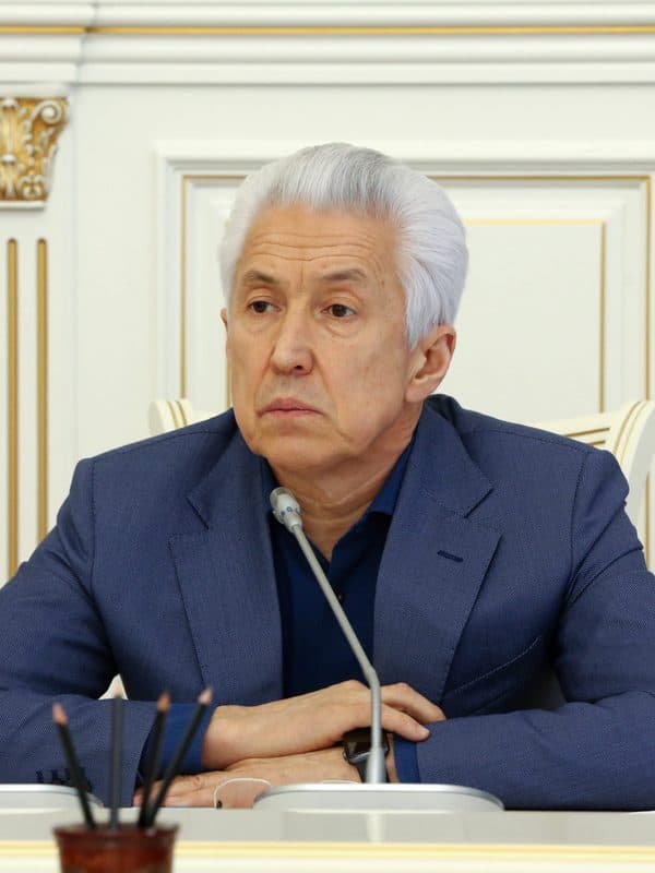 Губернатор Владимир Васильев