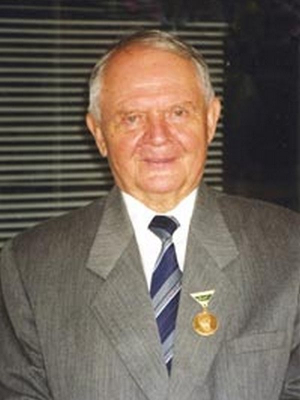 Юрий Жданов