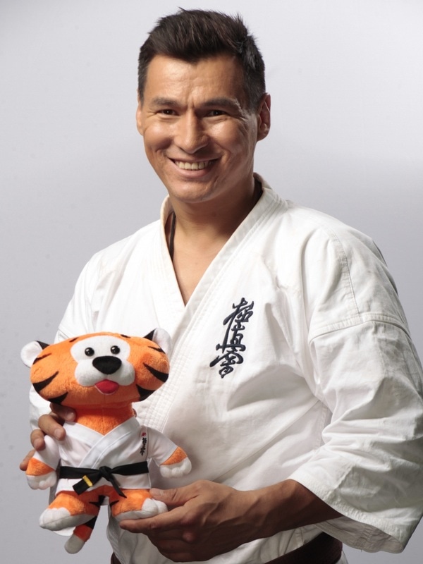 Бату Хасиков фото 9 из 16 в галерее на 24СМИ