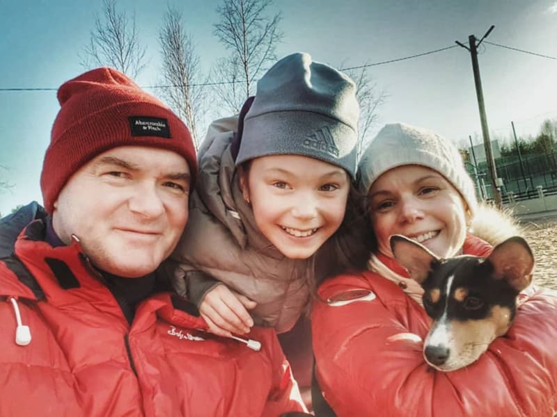 Мария Петрова и Алексей Тихонов с дочерью