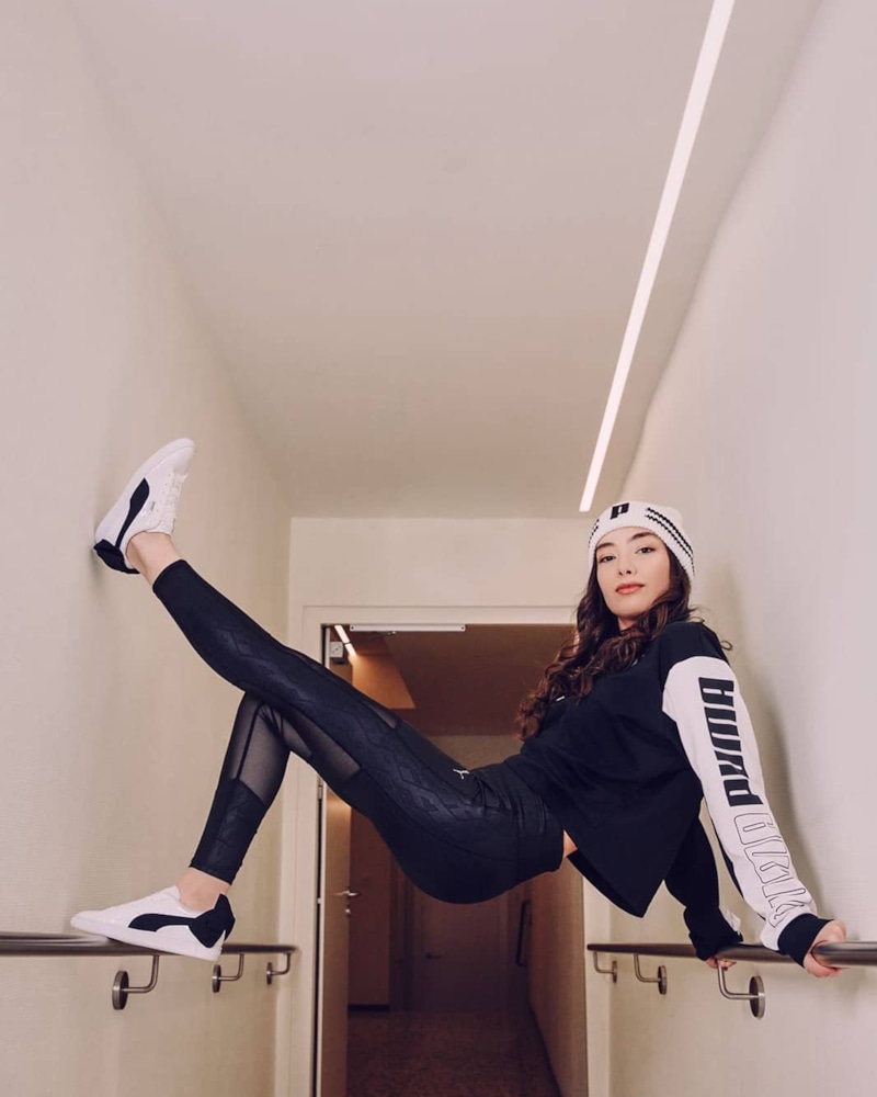 Фото Неслихан Атагюль