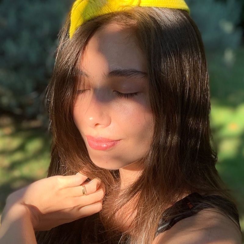 Фото Неслихан Атагюль