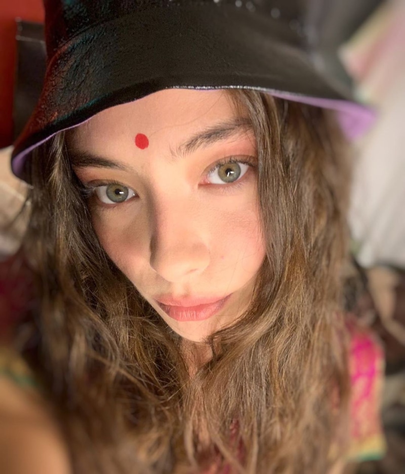 Фото Неслихан Атагюль