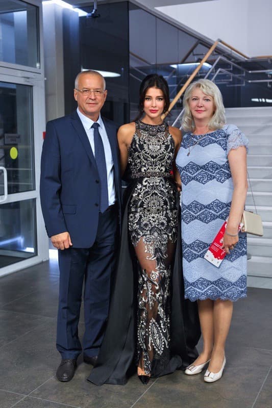 София Никитчук с родителями