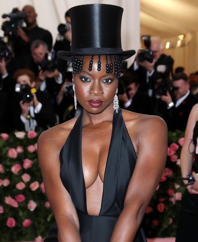 Фото Данай Гурира