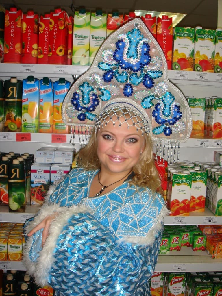 Певица Елена Кукарская