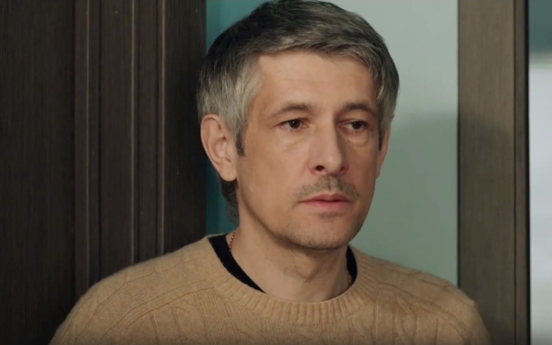 Денис Бургазлиев в образе Хайдарова в сериале «Ищейка»