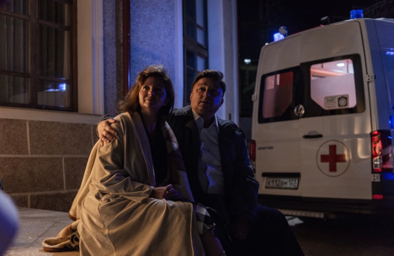 Ольховский (Максим Лагашкин) и Кушнир (Анна Банщикова) в сериале «Ищейка»