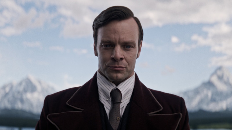 Вольфганг Черни в образе Нойманна в сериале «Иные»